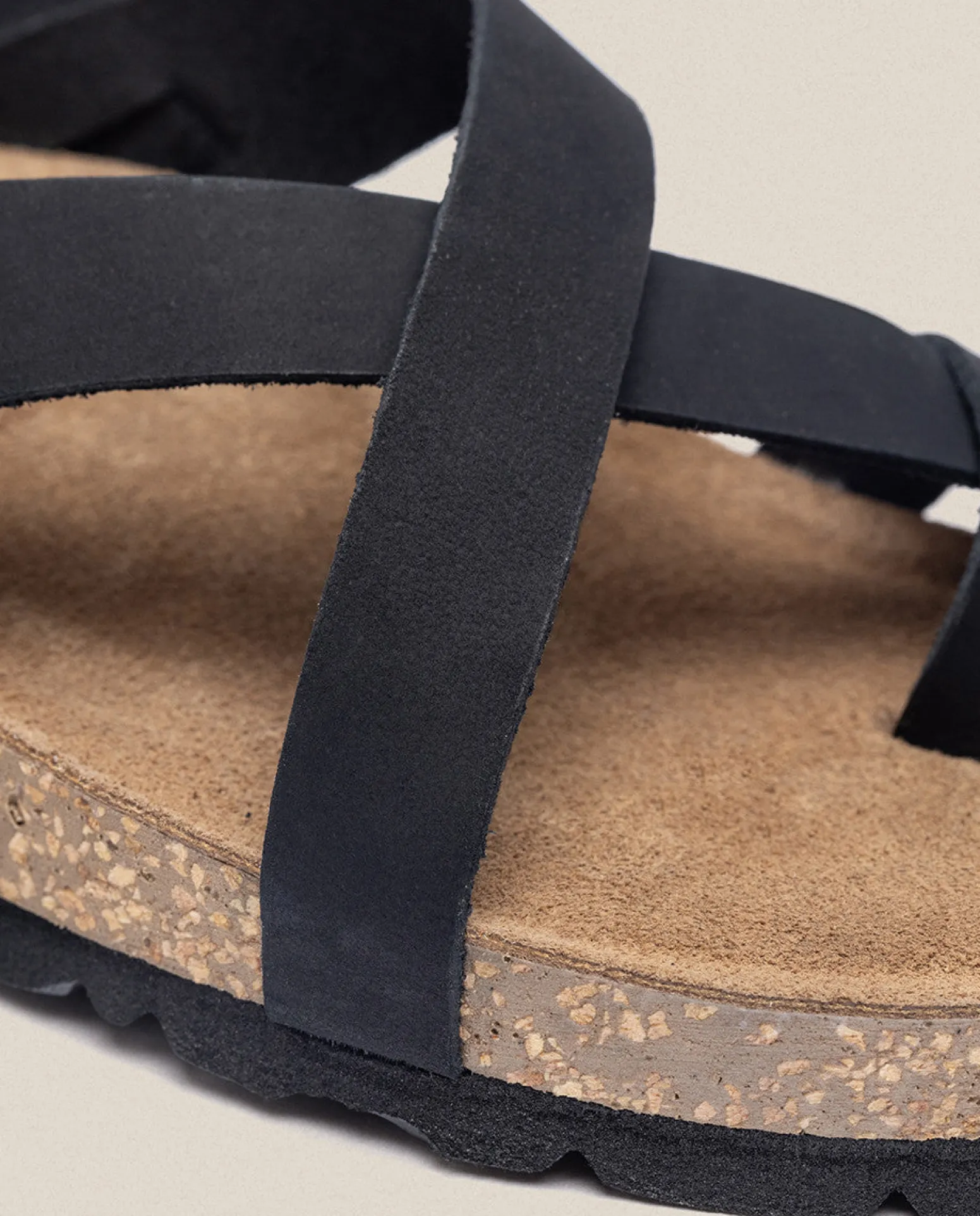 Sandalia Plana Jerba 718 Negro